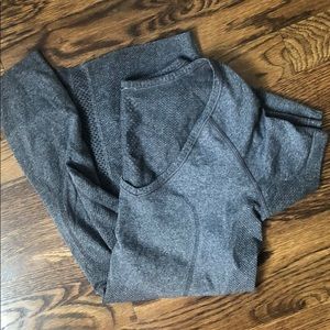 Grey short sleeves swiftly